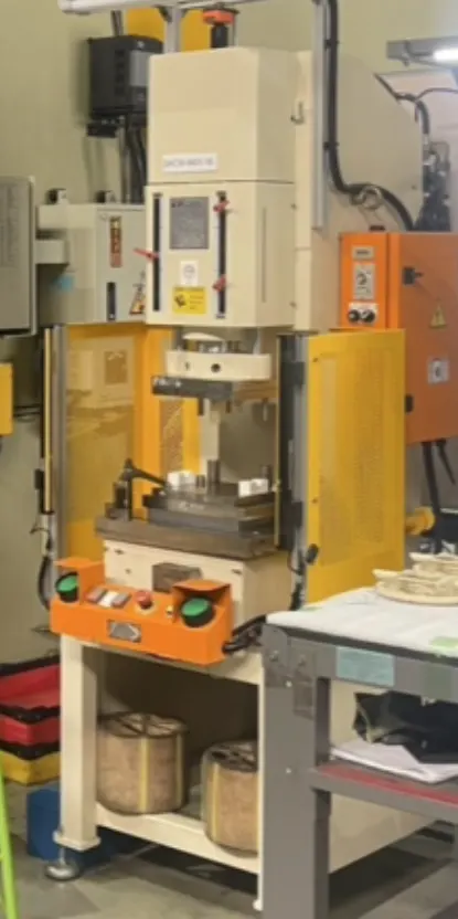 機械沖床（60 Ton Press）